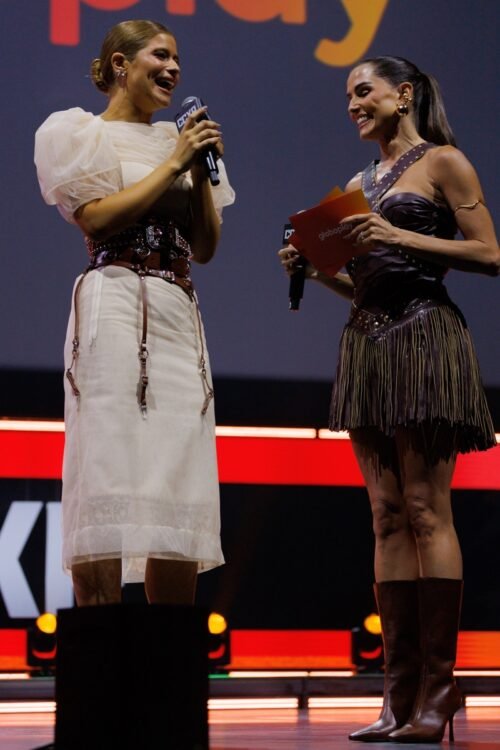 CCXP24 - Isadora Cruz e Deborah Secco