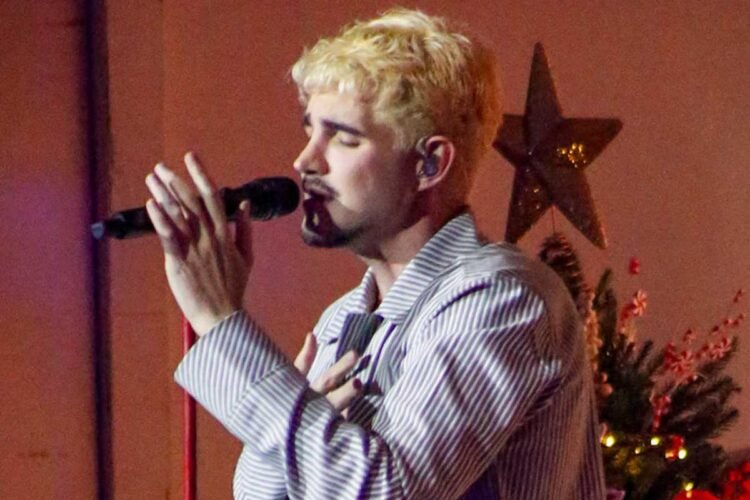 J&atilde;o em show de estreia da turn&ecirc; especial de Natal no Rio de Janeiro