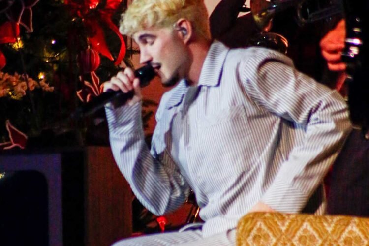 J&atilde;o em show de estreia da turn&ecirc; especial de Natal no Rio de Janeiro