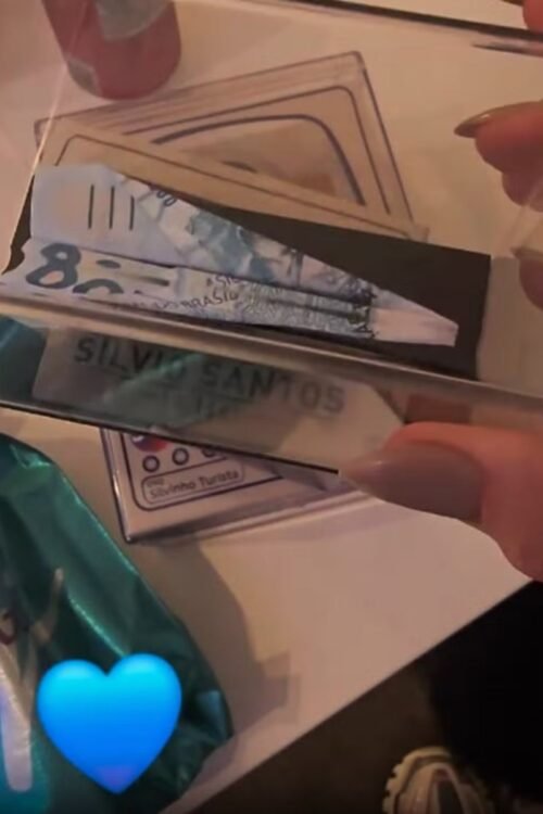 Presente de Patr&iacute;cia Abravanel para L&iacute;via Andrade