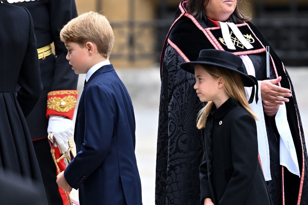 Pr&iacute;ncipe George e Princesa Charlotte