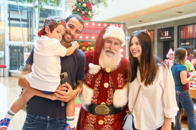Sthefany Brito, Igor Raschkorsky e o filho Enrico